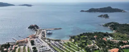 photo banniere parking des iles